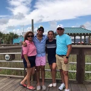 Meet your Posher, Carlos